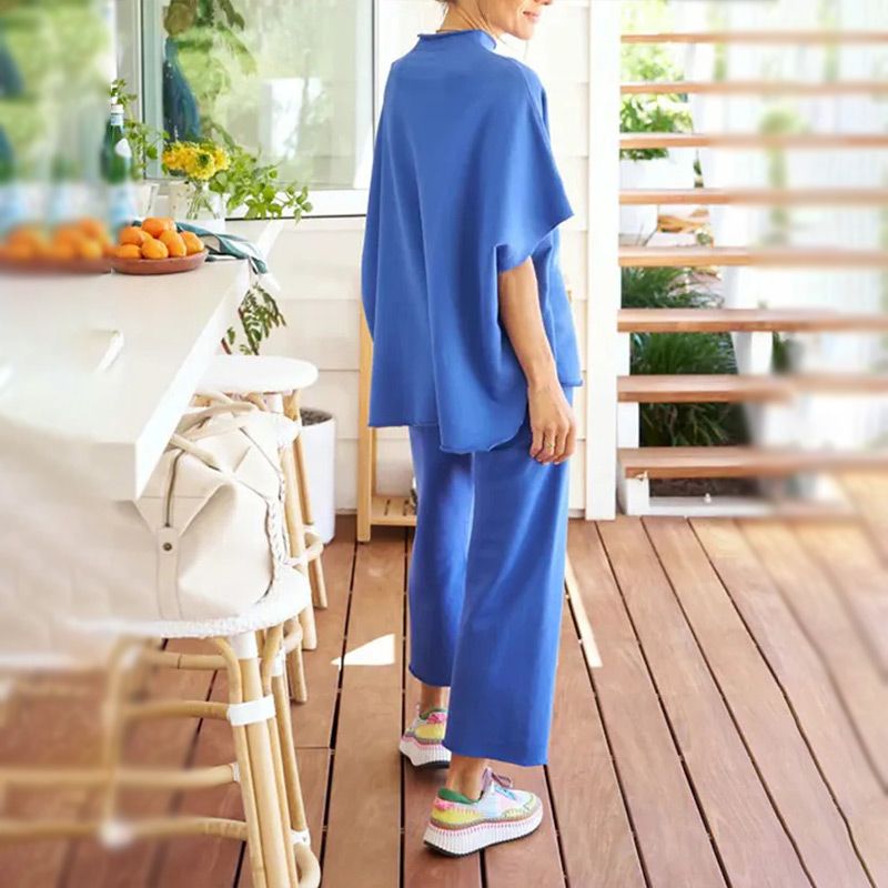 Set of wide trousers with 3/4 sleeves for women