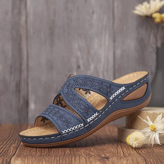 🔥 50% off | High-quality orthopaedic slip-on sandals with a thick platform