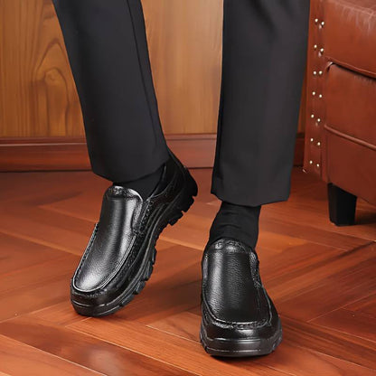 👞 50% OFF NOW! ✨ Men's Lightweight Non-Slip Breathable Retro Business Shoes – Comfortable, Timeless Style & Perfect for the Office 🚶