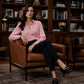 🌸 Camicetta in raso a maniche lunghe – Tessuto leggero, taglio femminile e look raffinato – Ideale per le giornate calde e le serate eleganti